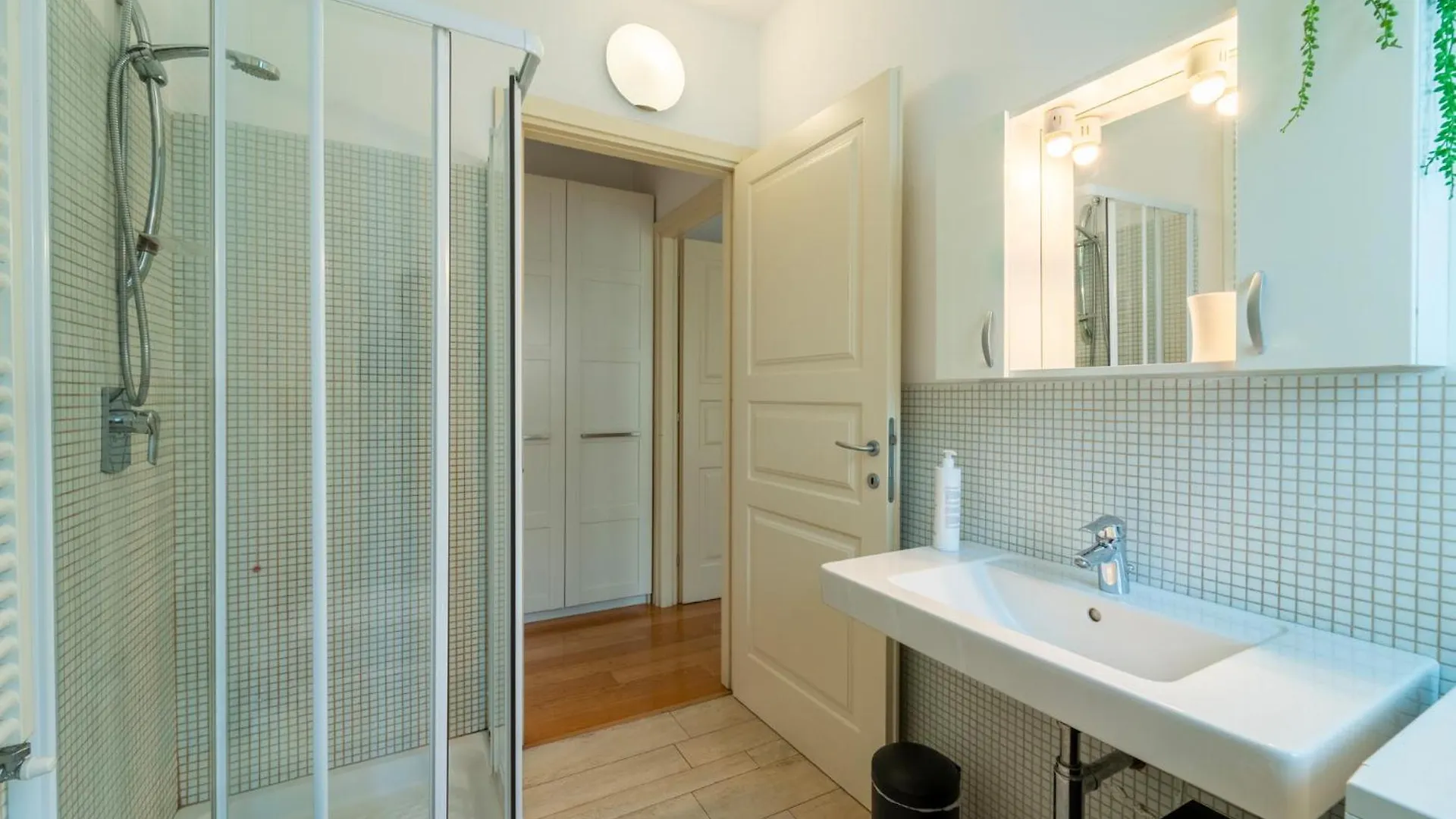 Como Comfort Flat By Wonderful Italy